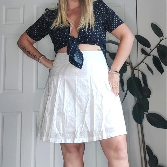 𝅺crisp WHITE 100% COTTON TEXTURED DOTTED SKIRT - Picture 7 of 7